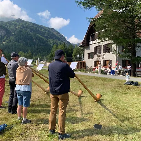 Ristorante Stazione Cavaglia Szálloda Poschiavo