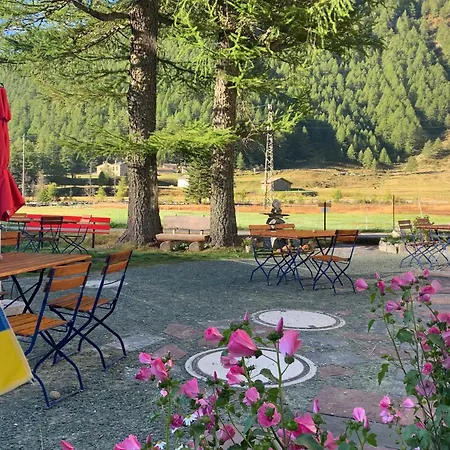 ホテル Ristorante Stazione Cavaglia