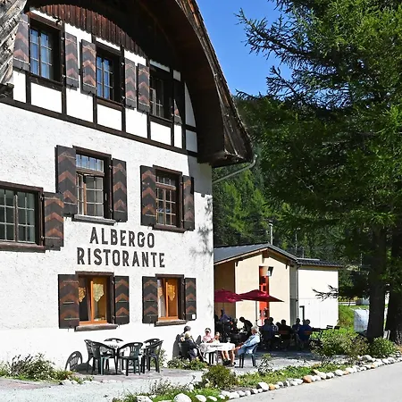 Ristorante Stazione Cavaglia ホテル *